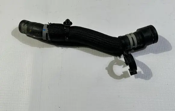 Chrysler Pacifica Engine coolant pipe/hose 68463438aa