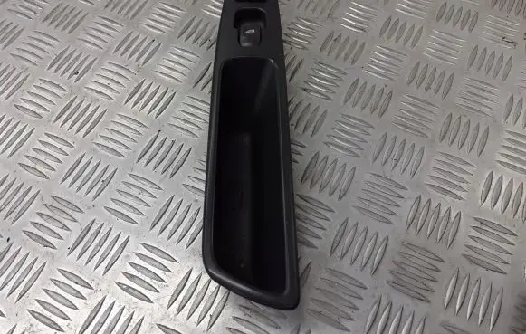 Volvo S40 Quarter vent window switch 30889745