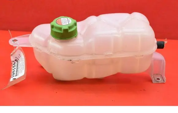 Suzuki Grand Vitara I Coolant expansion tank/reservoir