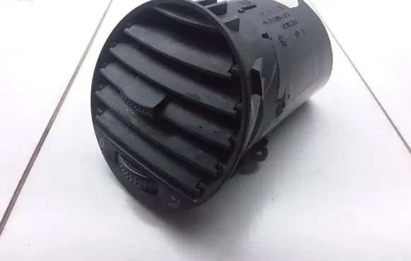 Volkswagen New Beetle Dashboard side air vent grill/cover trim 1C0819703