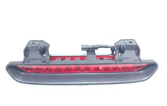 Chevrolet Orlando Third/center stoplight 95031492