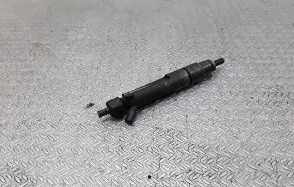 Volkswagen Sharan Fuel injector 028130201T