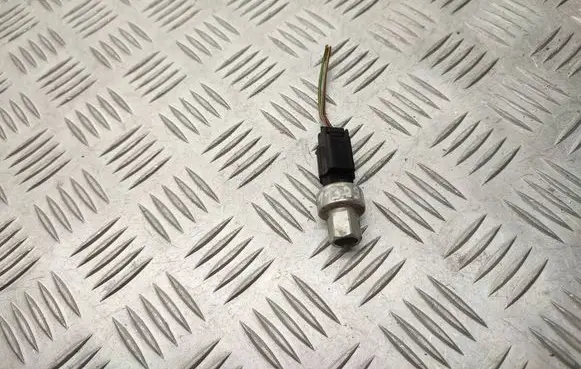 Ford Escape III Air conditioning (A/C) pressure sensor BU5A9F972CA