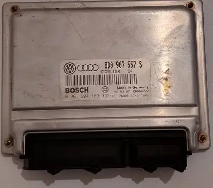 Audi A4 S4 B5 8D Engine control unit/module 8D0907557S 26SA4770 0261204183