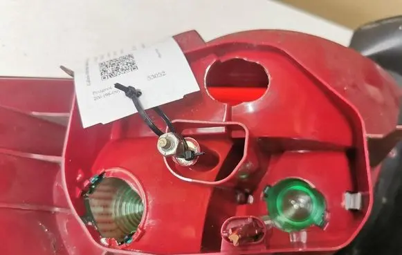 Peugeot 206 Rear/tail lights 2531G