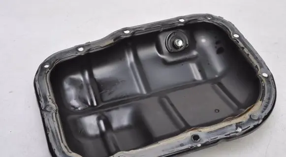 Lexus CT 200H Oil sump 