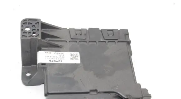 Toyota Auris E180 Other devices 8865002D70 MB1778004450