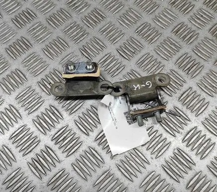 Toyota Auris E180 Tailgate/trunk/boot hinge 6881002020