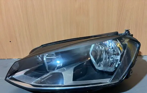 Volkswagen Golf VII Headlight/headlamp 5G1941005 X591VF262W8F 90023345