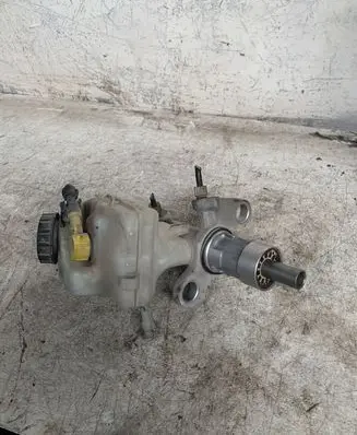 Opel Insignia A Master brake cylinder