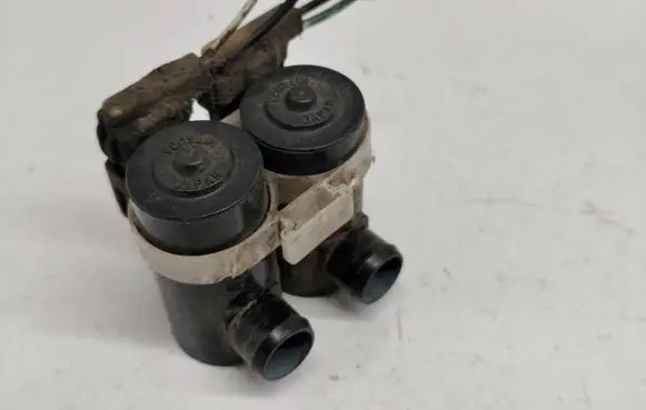 Honda FR-V Windscreen/windshield washer pump 5307 5328