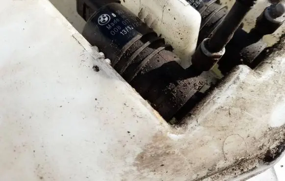 BMW 5 GT F07 Windscreen/windshield washer pump 8362154