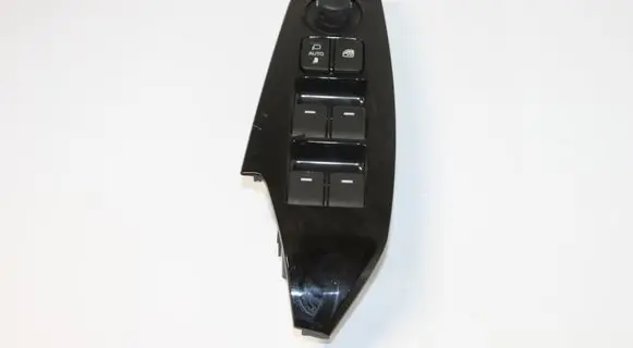 Mazda 3 III Electric window control switch BPN866350