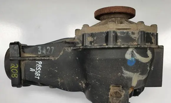 Volkswagen PASSAT B5.5 Rear differential 01R525053F