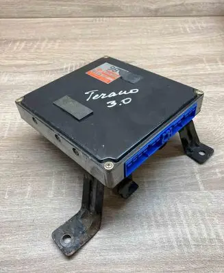 Nissan Primera Engine control unit/module ECU 2371088G20 MECMV770