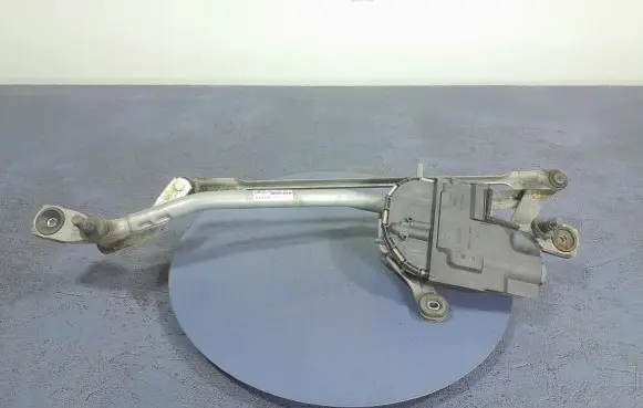 Volvo V40 Front wiper linkage and motor 31378574