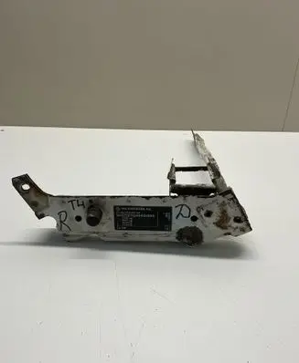 Volkswagen Transporter - Caravelle T4 Headlight/headlamp mounting bracket 701422495B