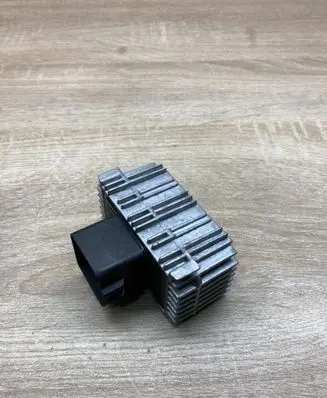 Opel Vectra B Glow plug pre-heat relay 09132691 51299008