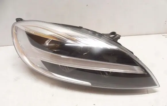 Volvo XC40 Headlight/headlamp 31677019
