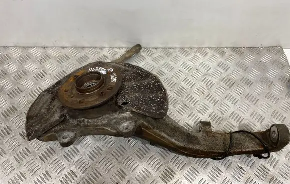 Mercedes-Benz ML W166 Front wheel hub