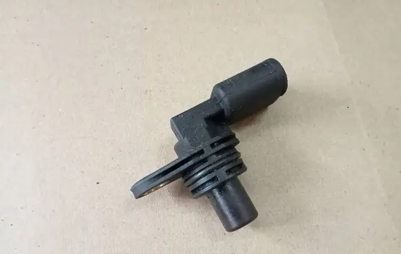 Skoda Fabia Mk1 (6Y) Camshaft position sensor 030907601