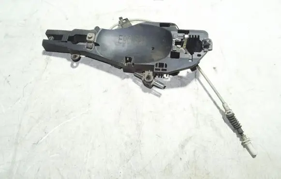BMW 3 E90 E91 Front door exterior handle/bracket 