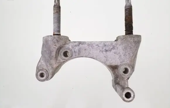 Ford C-MAX I Engine mounting bracket 6G906030AA
