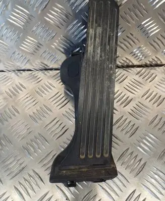 Volkswagen Golf Plus Accelerator throttle pedal 1K1721503L 6PV00860000