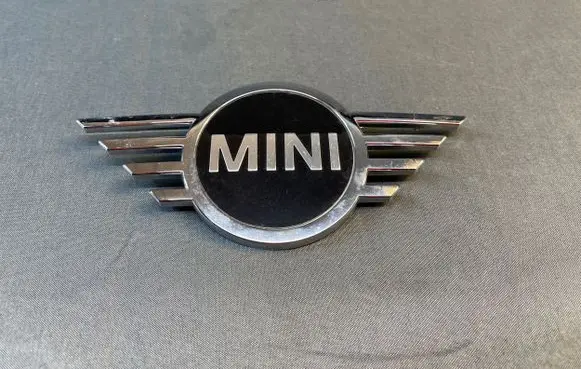Mini One - Cooper R50 - 53 Manufacturer badge logo/emblem 9880863