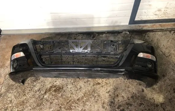 Volkswagen PASSAT CC Front bumper 