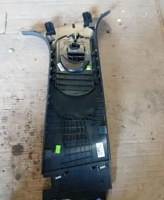 Renault Clio V (B) pillar trim (top) 304285 00000 110192014