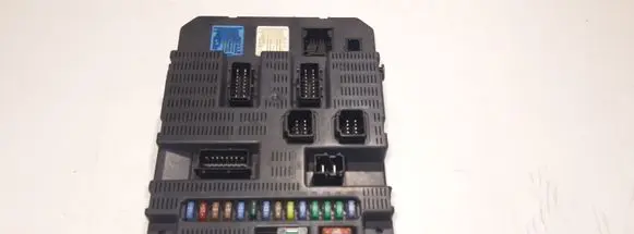 Peugeot 308 Comfort/convenience module 9663798180 2004P0200