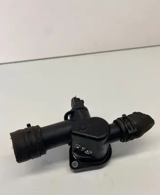 Volkswagen Golf V Engine coolant pipe/hose 06A121133AL