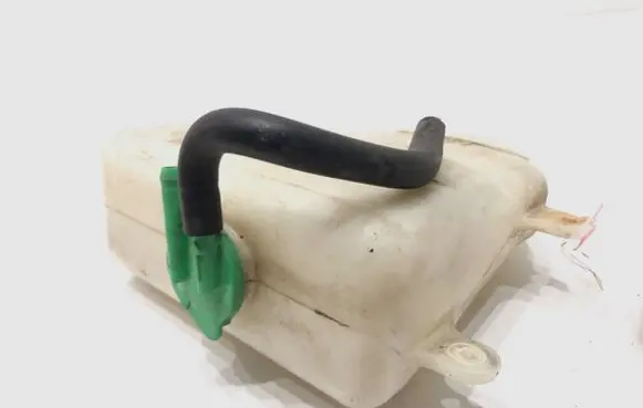 Suzuki SX4 Coolant expansion tank/reservoir
