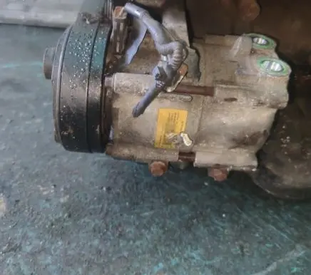 Ford Mondeo Mk III Air conditioning (A/C) compressor (pump) 19d629ea