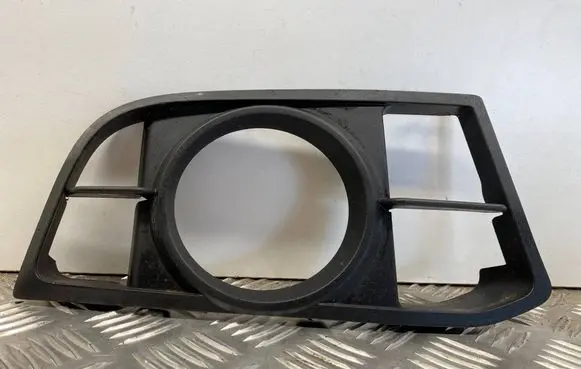 BMW 5 F10 F11 Front fog light trim/grill 8059002