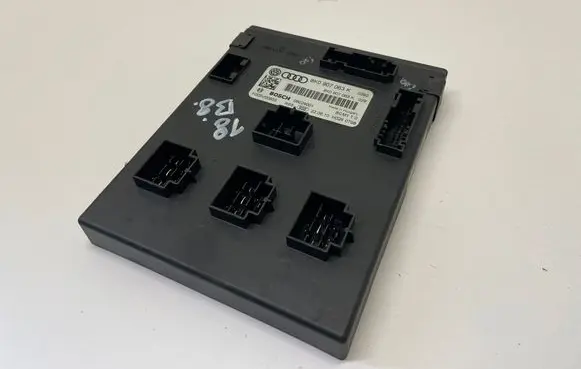 Audi A4 S4 B8 8K Comfort/convenience module 8K0907063K