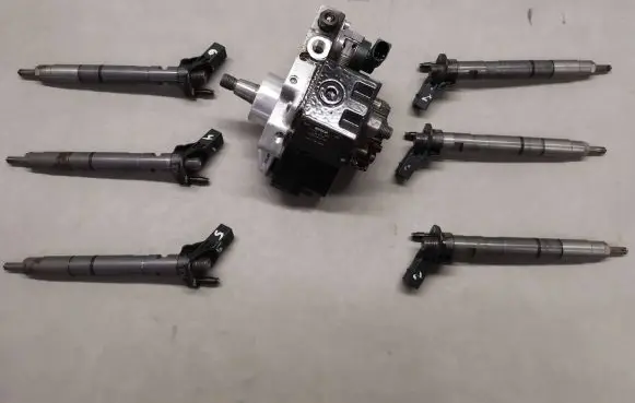 Audi A6 S6 C6 4F Fuel injectors set 0986437348 0782551 0445115