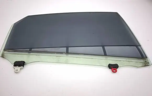Toyota Prius (XW30) Rear door window glass