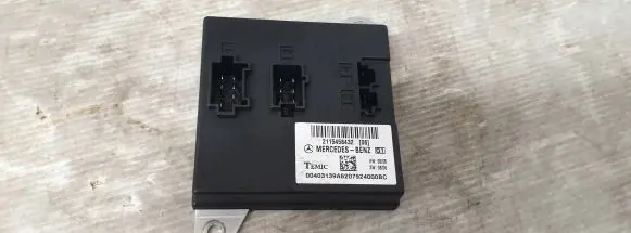 Mercedes-Benz CLS C219 Comfort/convenience module 2115458432