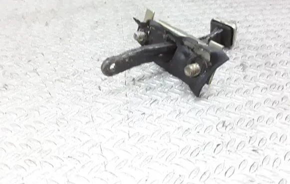 KIA Sportage Front door check strap stopper