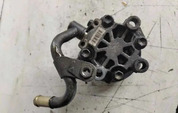 Toyota Corolla E120 E130 Power steering pump 