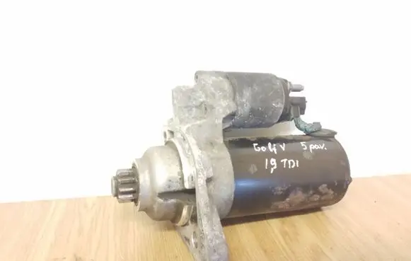 Volkswagen Golf V Starter motor 1005831311