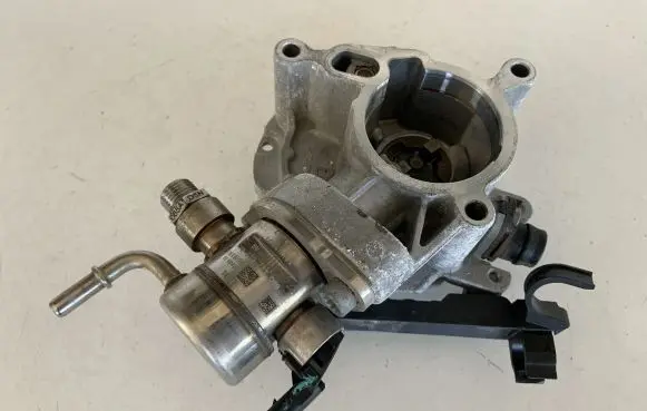 Audi Q5 SQ5 Fuel injection high pressure pump 06Q127025R 06N145100G