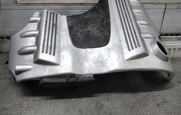 Audi A8 S8 D2 4D Engine cover (trim) 057103935B
