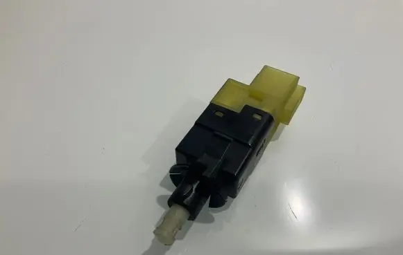 Mercedes-Benz CLS C219 Brake pedal sensor switch A0015456709 0015456709