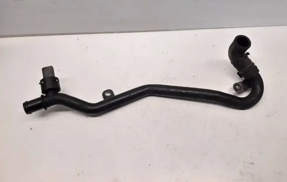Volkswagen PASSAT B6 Engine coolant pipe/hose 5N0121065