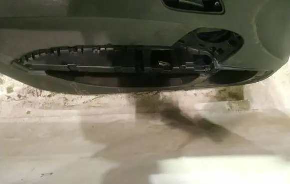 Mitsubishi Lancer X Front door card panel trim