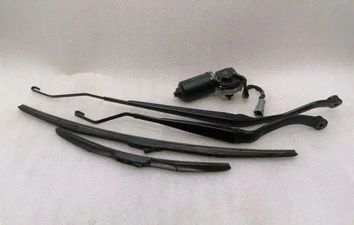 Ferrari FF Front wiper linkage and motor 84198200