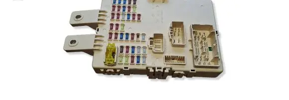 KIA Sportage Fuse module 919503W040